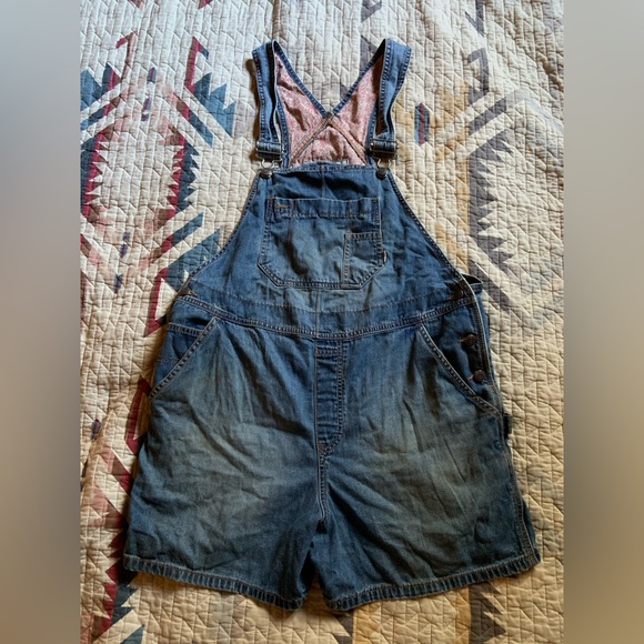Old Navy Maternity Short Overalls - Picture 2 of 2